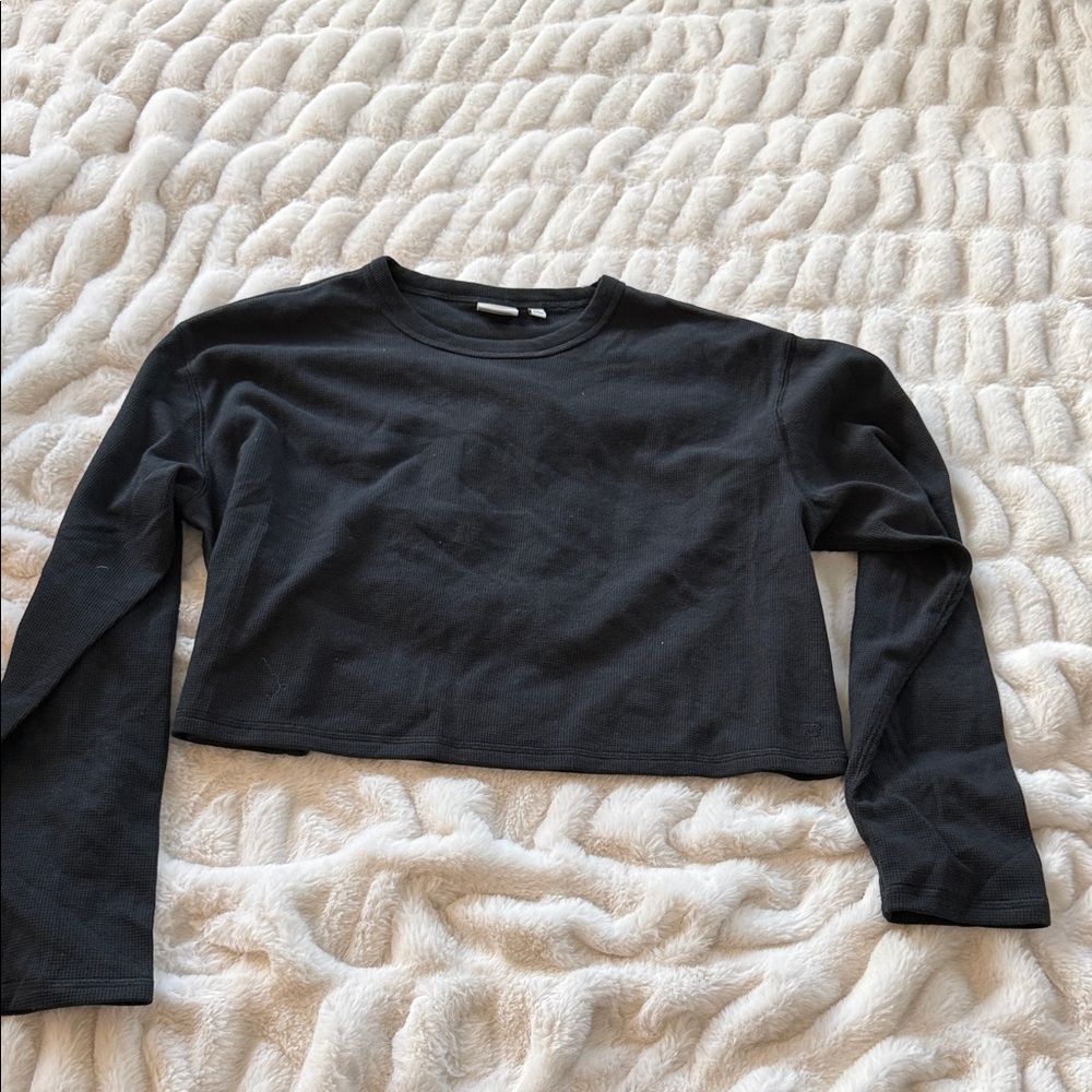 Aritzia Sunday Best Black Textured crop Top